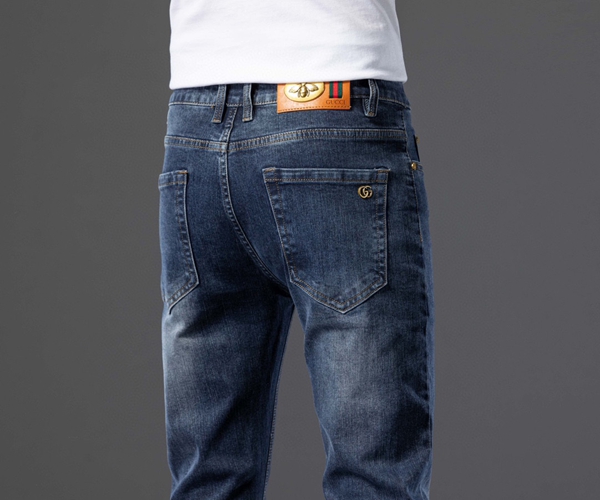 ブランドジーンズ背面デザイン